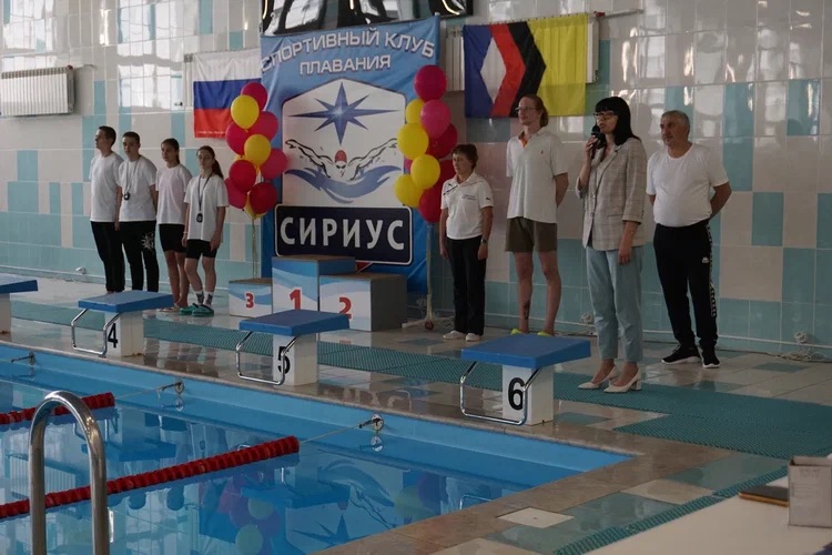 25 мая в школьном бассейне прошли соревнования «Закрытие  сезона» среди пловцов  спортивного клуба плавания «Сириус».